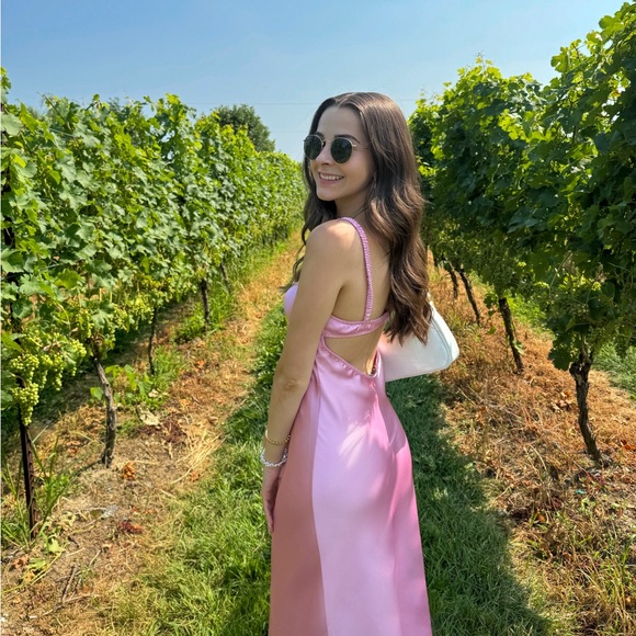 Meet your Posher, Leigha - Picture 5 of 6